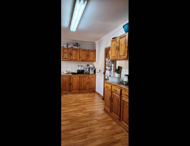 3 BEDROOM HOUSE FOR SALE IN SECUNDA CENTRAL